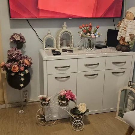 Апартаменти Toni *